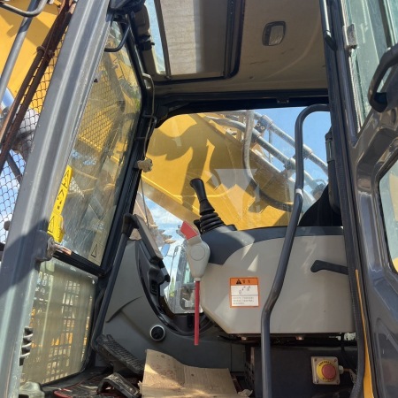 徐工XE490DK履带式挖掘机