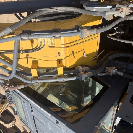 徐工XE490DK履带式挖掘机