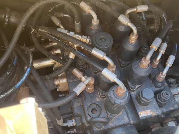 徐工XE490DK履帶式挖掘機