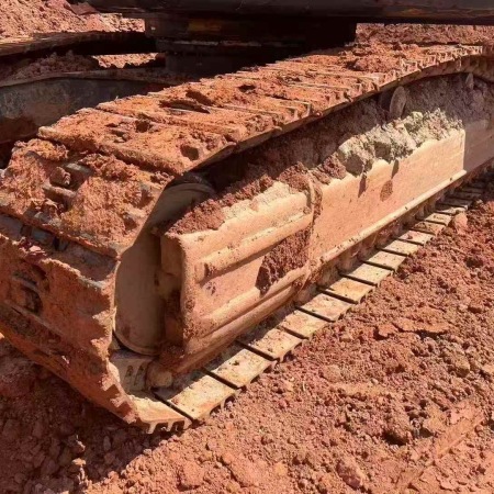 现代R375LC-7履带式挖掘机