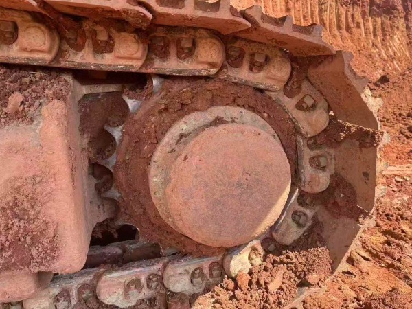 現(xiàn)代R375LC-7履帶式挖掘機(jī)