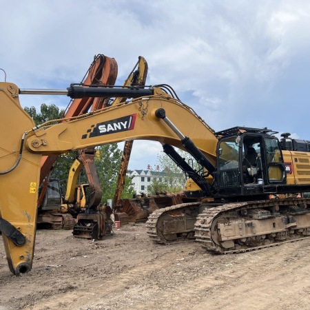 三一重工SY950H履带式挖掘机