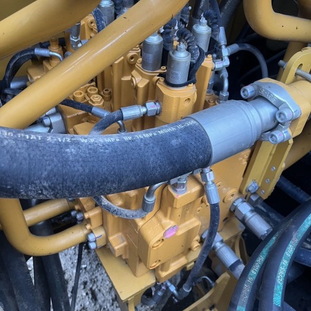 三一重工SY950H履带式挖掘机