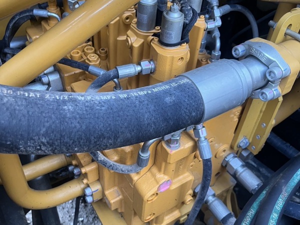 三一重工SY950H履帶式挖掘機(jī)