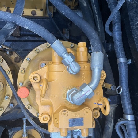 三一重工SY950H履带式挖掘机