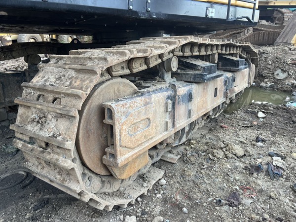 三一重工SY950H履帶式挖掘機(jī)