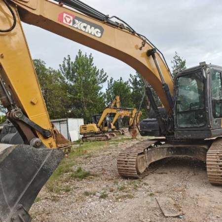 徐工XE215DA履带式挖掘机