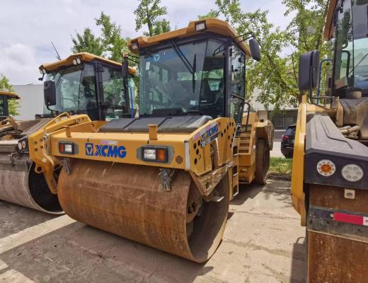 徐工XS133单钢轮压路机