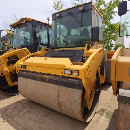 徐工XS133单钢轮压路机