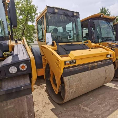 徐工XS133单钢轮压路机