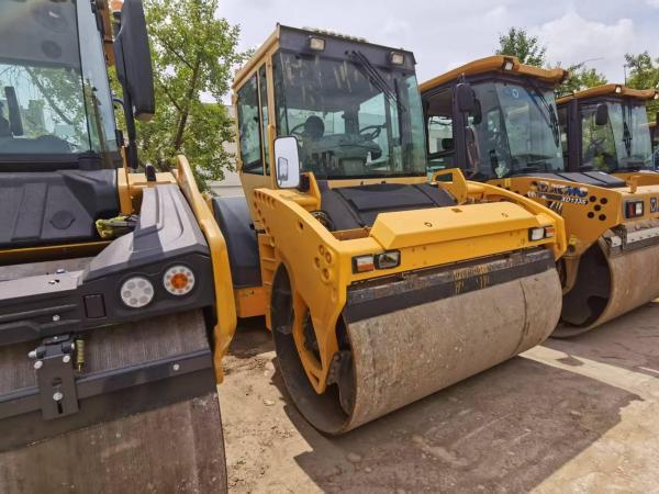 徐工XS133單鋼輪壓路機(jī)