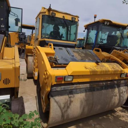 徐工XS133单钢轮压路机