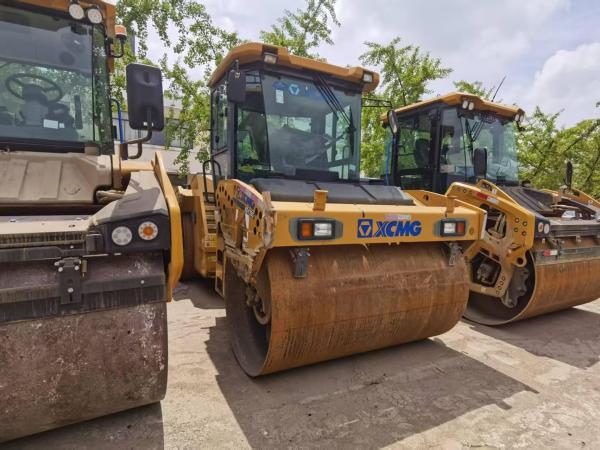 徐工XS133單鋼輪壓路機