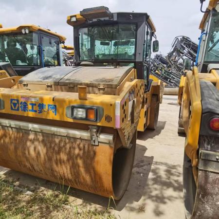 徐工XS133单钢轮压路机