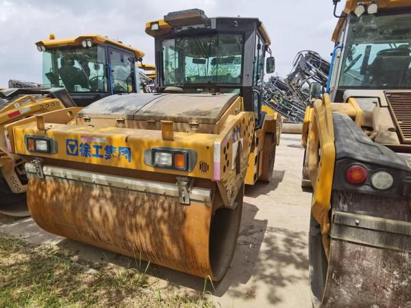 徐工XS133單鋼輪壓路機