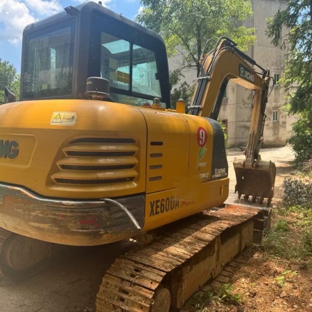 徐工XE60DA履带式挖掘机
