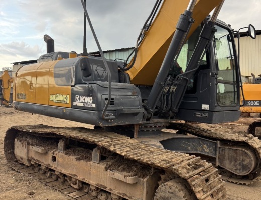 徐工XE200DA履带式挖掘机