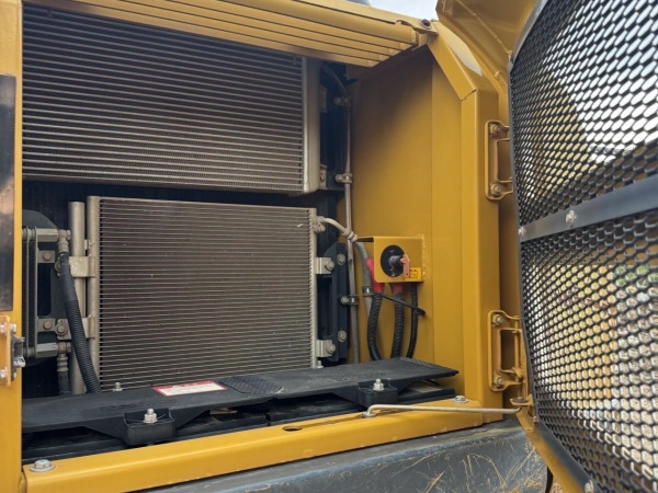 徐工XE200DA履帶式挖掘機(jī)