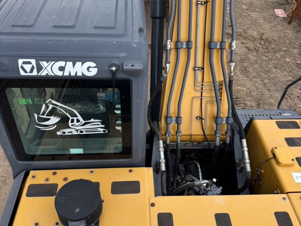 徐工XE200DA履帶式挖掘機(jī)