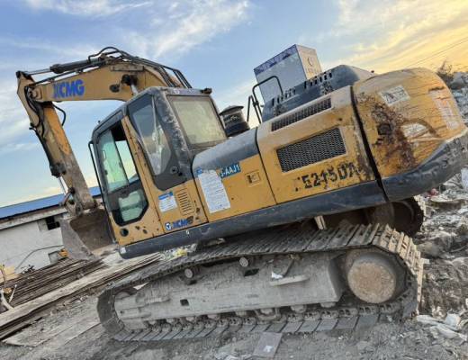 徐工XE215D履带式挖掘机