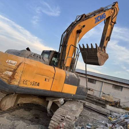 徐工XE215D履带式挖掘机