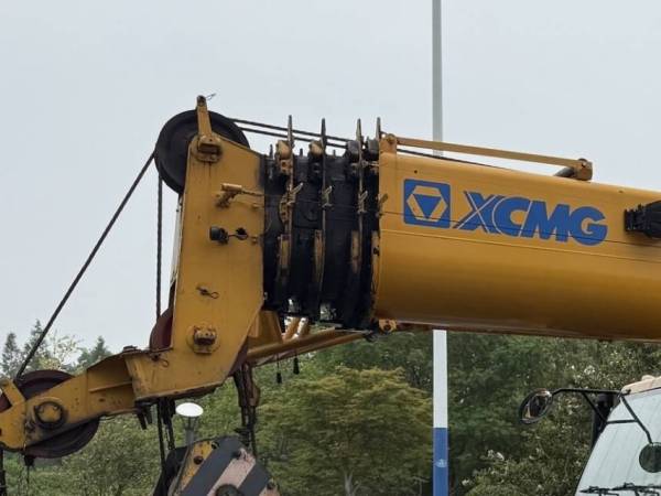 徐工QY40KC-1汽车起重机