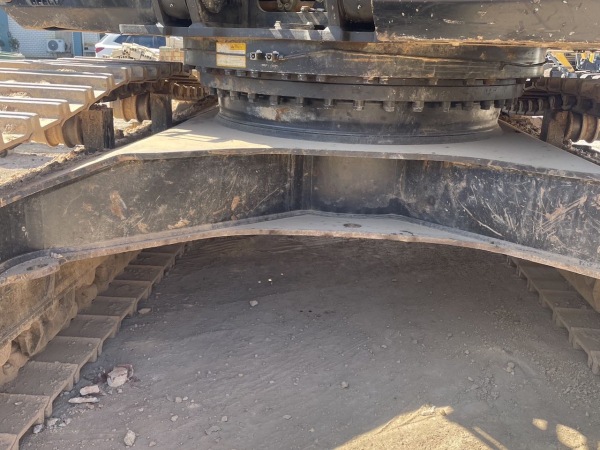 三一重工SY375H履帶式挖掘機(jī)