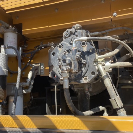 三一重工SY375H履带式挖掘机