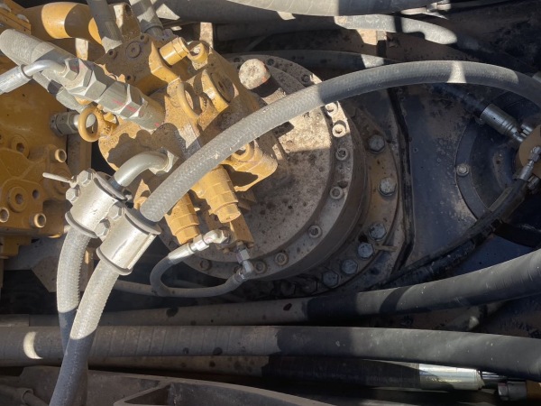 三一重工SY375H履帶式挖掘機(jī)