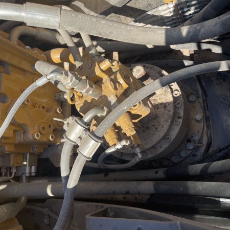 三一重工SY375H履带式挖掘机