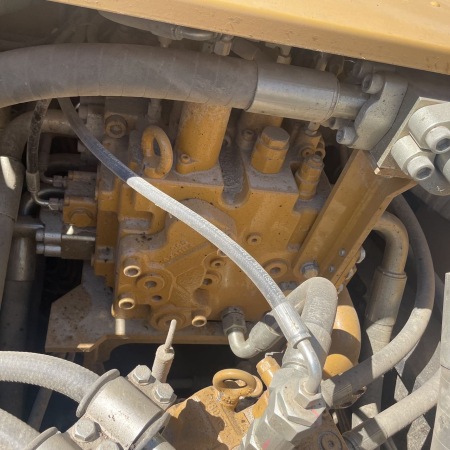 三一重工SY375H履带式挖掘机