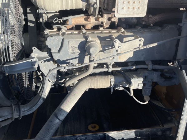 三一重工SY375H履帶式挖掘機(jī)