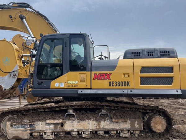 徐工XE380DK履帶式挖掘機(jī)