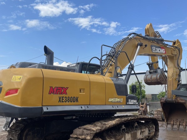 徐工XE380DK履帶式挖掘機(jī)