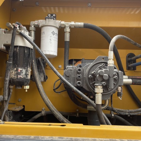 徐工XE380DK履带式挖掘机