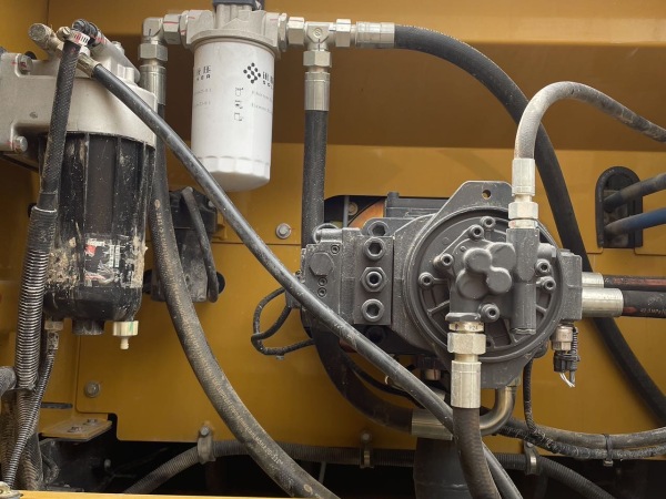 徐工XE380DK履帶式挖掘機(jī)