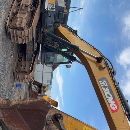 徐工XE490DK履带式挖掘机