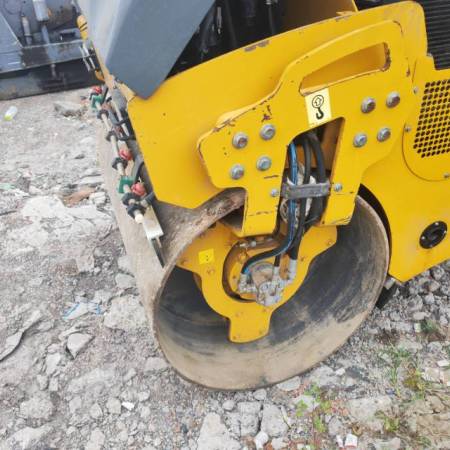 徐工XMR403VT双钢轮压路机