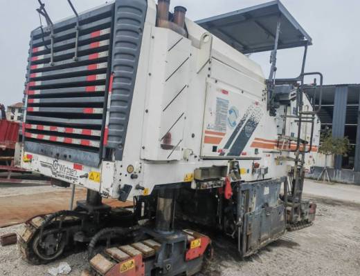 维特根W2000铣刨机