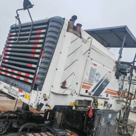 维特根W2000铣刨机