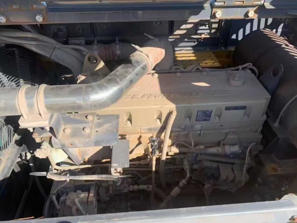 徐工XE490DK履帶式挖掘機