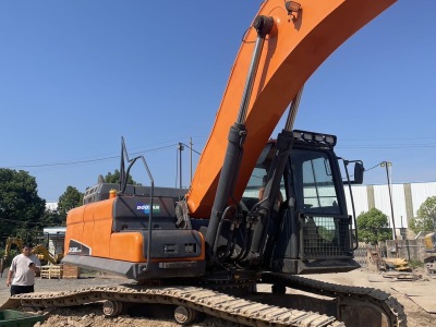 斗山DX380LC-9C履帶式挖掘機