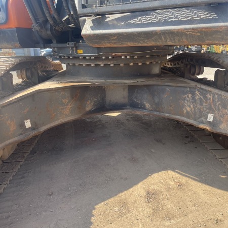 斗山DX380LC-9C履带式挖掘机