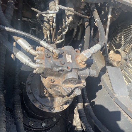 斗山DX380LC-9C履带式挖掘机