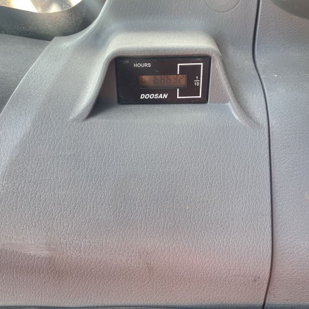 斗山DX380LC-9C履带式挖掘机