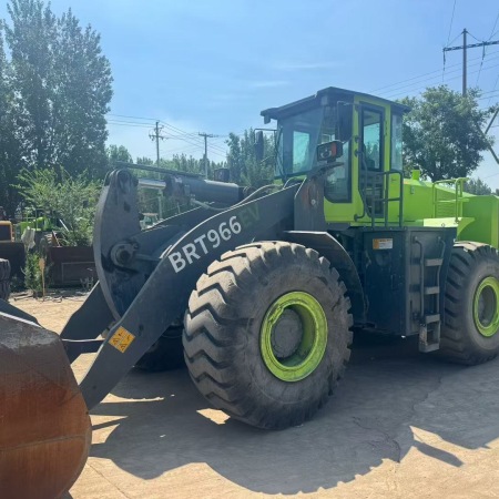 博雷顿BRT956EV轮式装载机