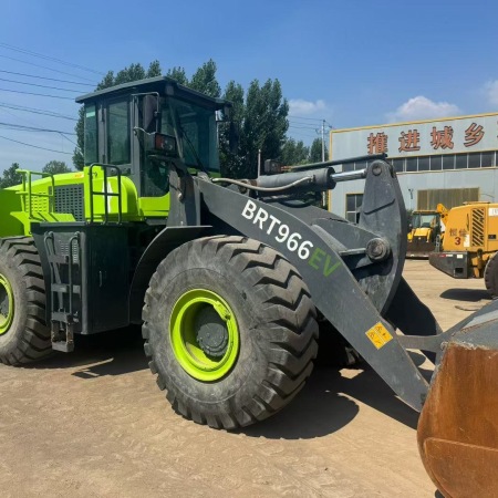 博雷顿BRT956EV轮式装载机