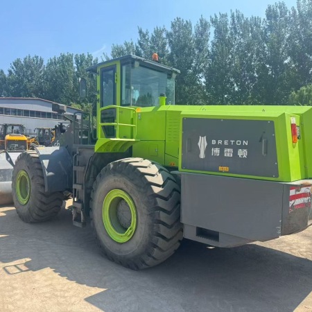 博雷顿BRT956EV轮式装载机