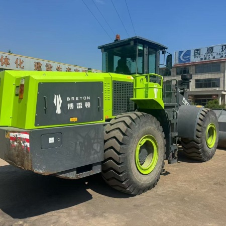博雷顿BRT956EV轮式装载机