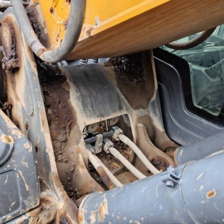 徐工XE370DK履带式挖掘机